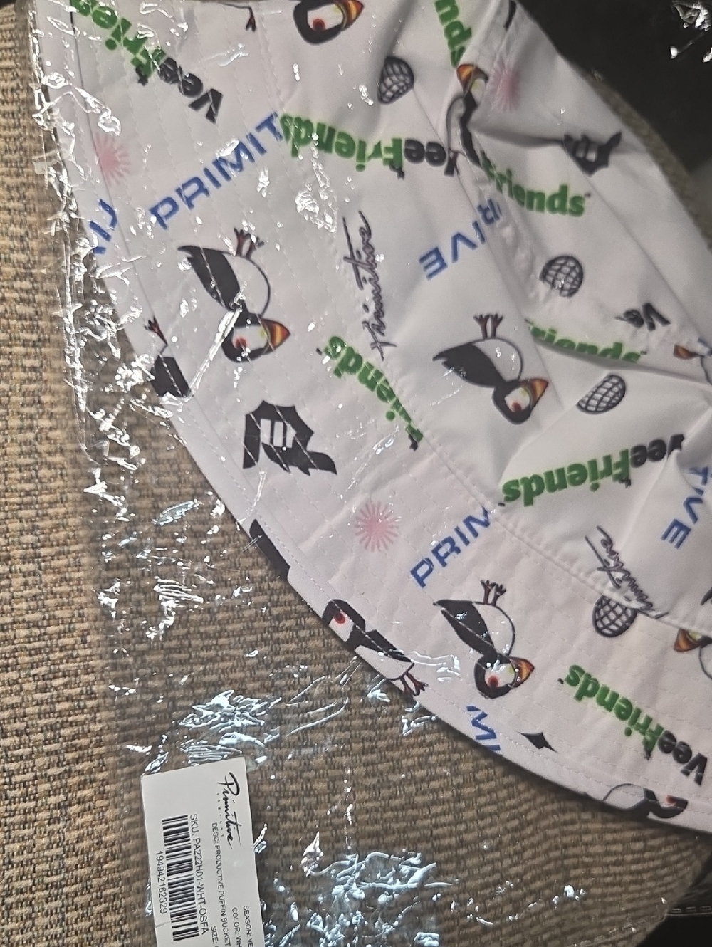 Primitive White Bucket Hat with Multicolor Puffin and Logo Print